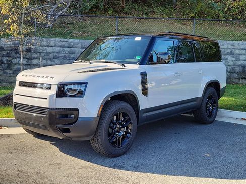 Used 2026 Land Rover Defender 130 S image 1