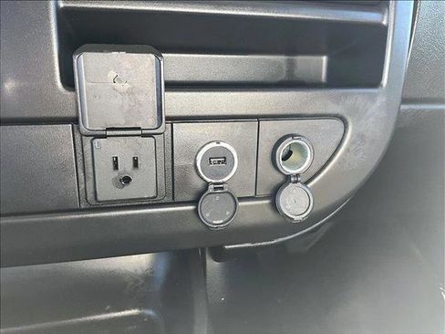 Used 2020 GMC Savana 2500 Extended w/ Enhanced Convenience Package image 25