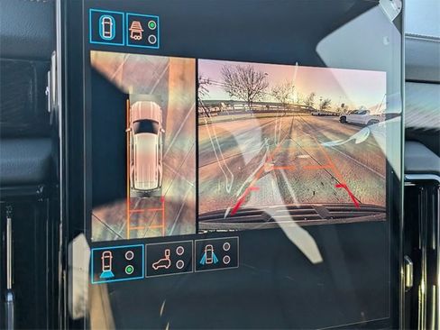 New 2026 GMC Yukon AT4 w/ AT4 Premium Package image 12