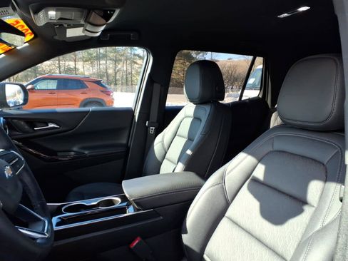 Certified 2025 Chevrolet Equinox LT w/ Convenience Package II image 10