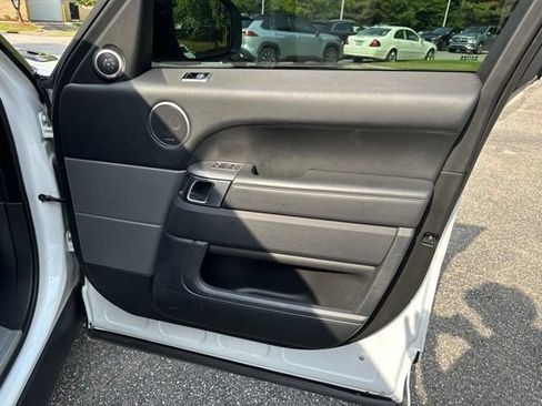 Used 2018 Land Rover Range Rover Sport Supercharged AWD/4WD image 19