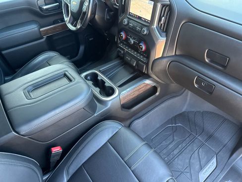 Used 2022 Chevrolet Silverado 2500 High Country w/ Z71 Off-Road Package AWD/4WD image 15