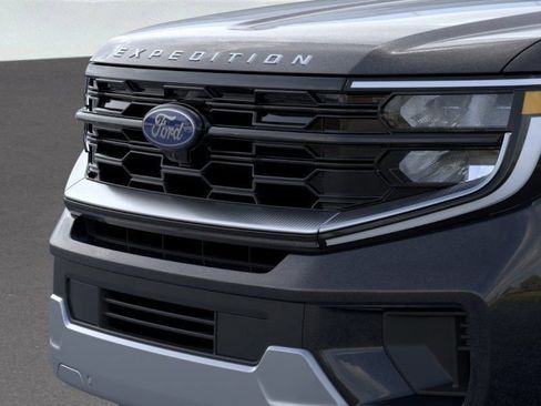 New 2025 Ford Expedition Max Platinum w/ Platinum Ultimate Package AWD/4WD image 31