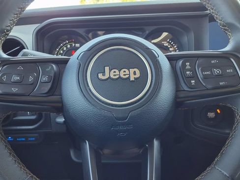 Used 2024 Jeep Wrangler Unlimited AWD/4WD image 13