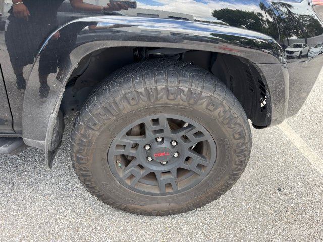 Used 2024 Toyota 4Runner TRD Off-Road AWD/4WD image 13