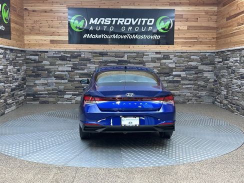 Used 2023 Hyundai Elantra SEL w/ Cargo Package image 8