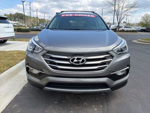 Used 2018 Hyundai Santa Fe Sport FWD image 2