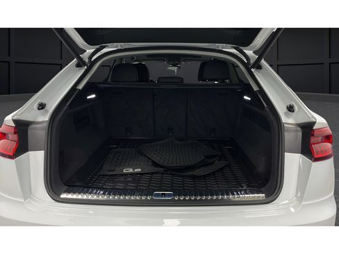 Used 2023 Audi Q8 Premium Plus w/ Premium Plus Package AWD/4WD image 26
