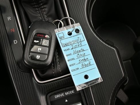 Used 2025 Honda Civic Sport image 26