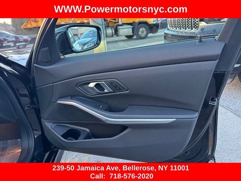 Used 2024 BMW 330i Sedan w/ Convenience Package RWD image 31