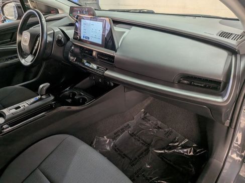 Used 2023 Toyota Prius LE FWD image 24