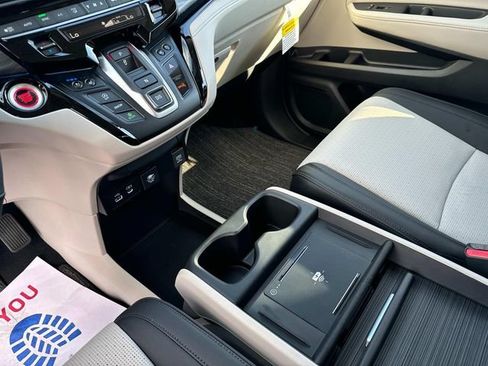 New 2026 Honda Odyssey Elite image 11