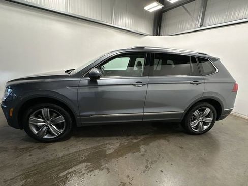 Used 2020 Volkswagen Tiguan SEL image 2