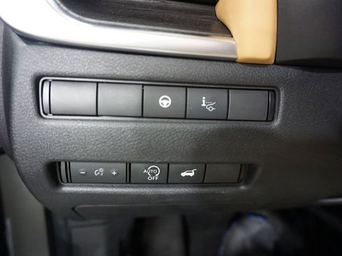 Used 2023 Nissan Rogue Platinum w/ Platinum Premium Package image 5