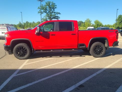 Used 2026 Chevrolet Silverado 3500 LT w/ Trail Boss Package AWD/4WD image 2