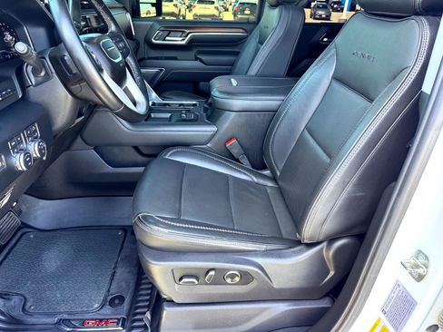 Used 2024 GMC Sierra 2500 Denali w/ Denali Reserve Package image 12