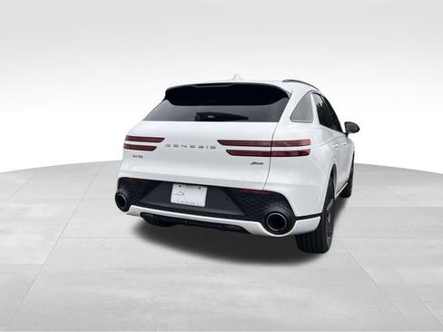 Used 2022 Genesis GV70 2.5T w/ Sport Prestige Package AWD/4WD image 5