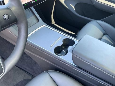 Used 2023 Tesla Model Y Long Range AWD/4WD image 18