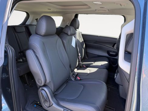 New 2026 Kia Carnival SX Prestige FWD image 18