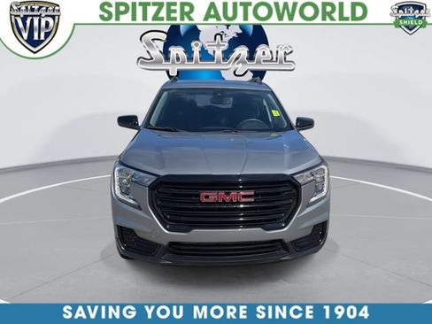 Certified 2023 GMC Terrain SLE w/ Elevation Edition FWD image 3
