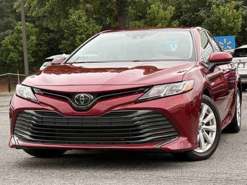 Used 2020 Toyota Camry LE FWD image 1