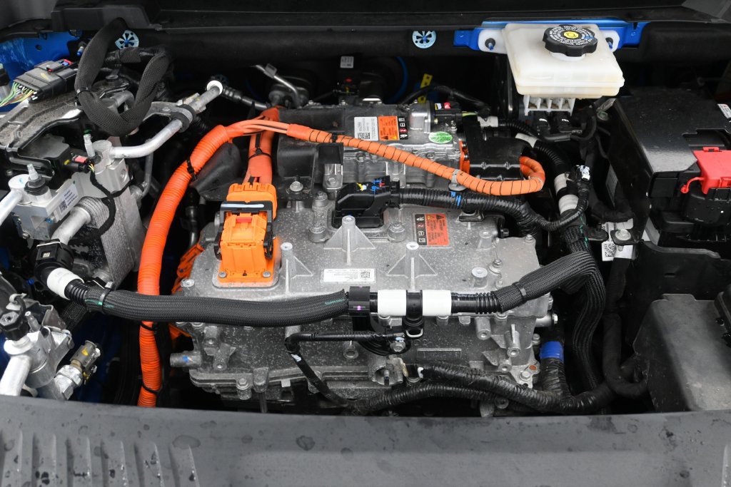 Used 2024 Chevrolet Equinox EV RS w/ Active Safety Package 3 FWD image 31