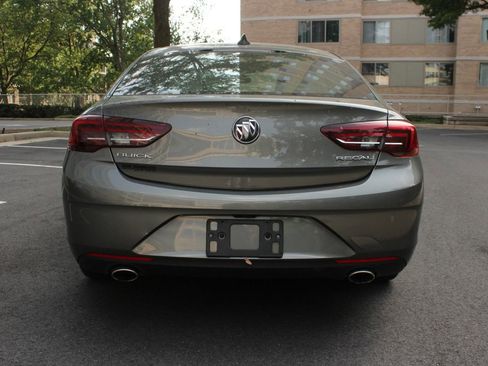 Used 2018 Buick Regal Preferred w/ Sights and Sounds Package FWD image 8