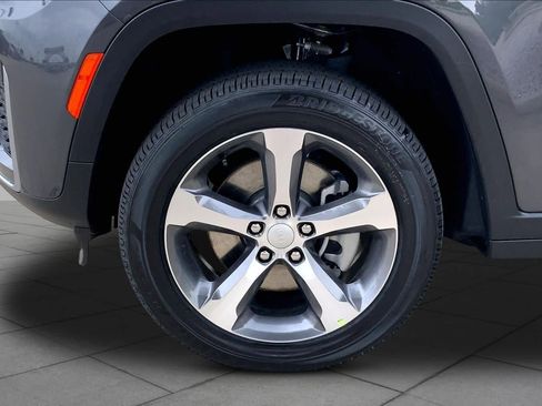 New 2026 Jeep Grand Cherokee L Limited AWD/4WD image 11