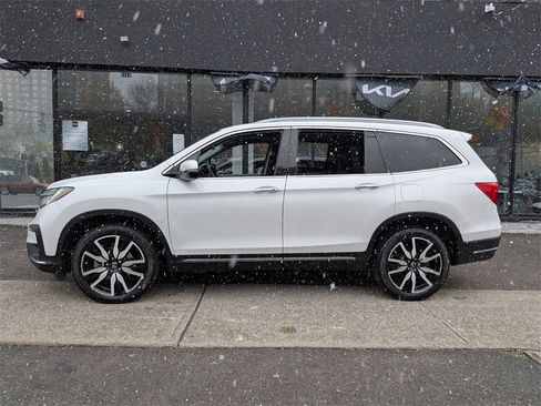 Used 2022 Honda Pilot Touring image 12