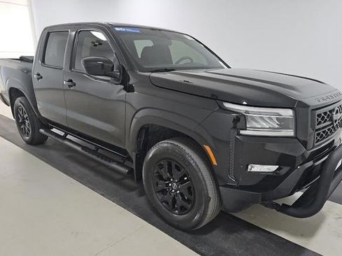 Used 2023 Nissan Frontier SV w/ Midnight Edition Package AWD/4WD image 2