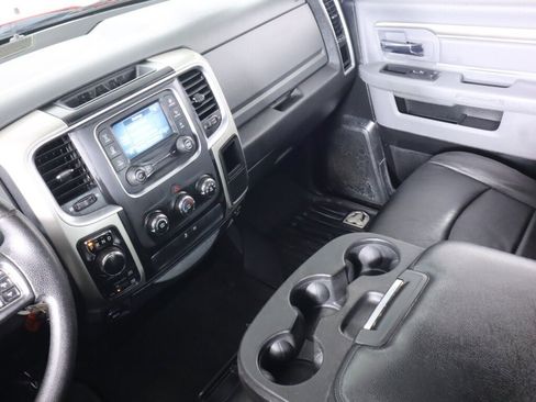 Used 2017 RAM 1500 Classic SLT image 31