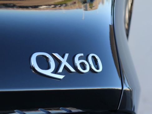 Certified 2023 INFINITI QX60 Luxe w/ Performance Audio Package image 33