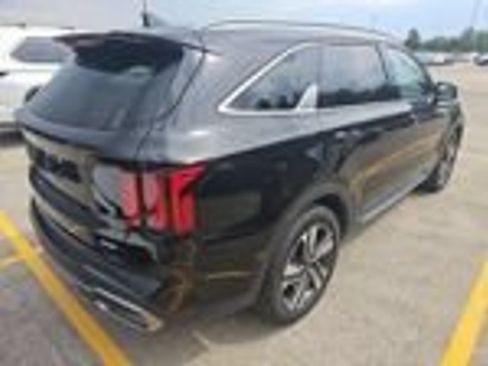 Used 2023 Kia Sorento EX AWD/4WD image 4