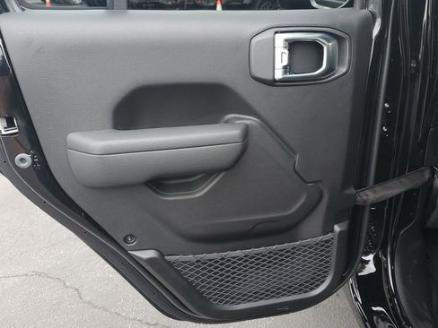 New 2026 Jeep Gladiator Sport image 15