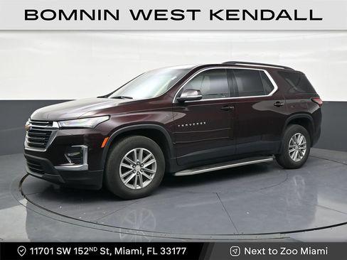 Used 2023 Chevrolet Traverse LT FWD image 1