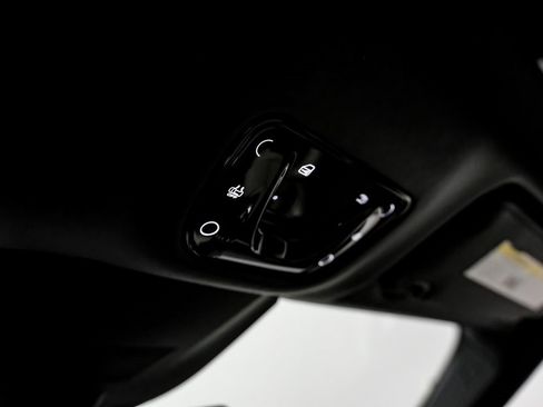 Used 2025 Ferrari Purosangue image 20