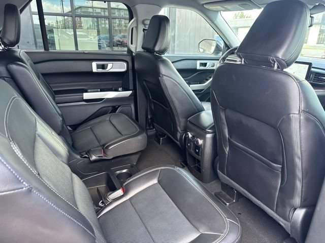 Used 2021 Ford Explorer Limited w/ Equipment Group 301A AWD/4WD image 23