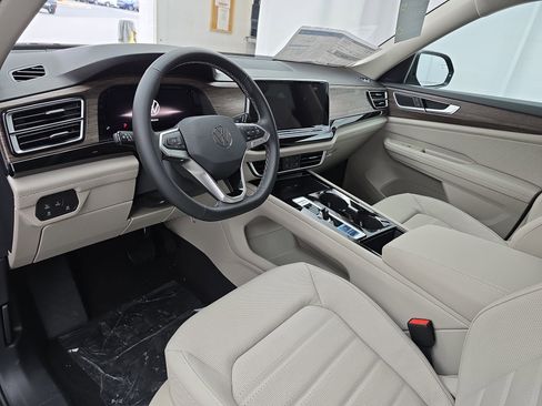 New 2026 Volkswagen Atlas SEL image 17