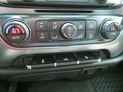 Certified 2018 Chevrolet Silverado 1500 LT w/ All Star Edition AWD/4WD image 27
