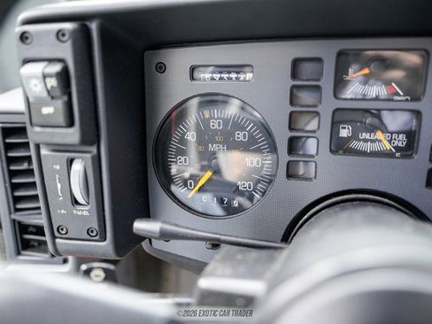 Used 1988 Pontiac Fiero GT RWD image 34