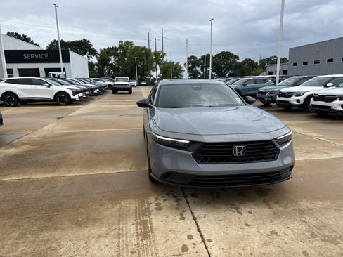 Used 2024 Honda Accord Sport image 15