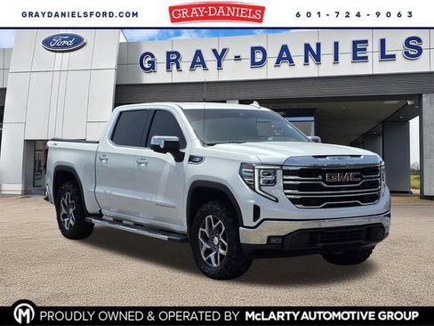 Used 2022 GMC Sierra 1500 SLT w/ SLT Premium Plus Package AWD/4WD image 1
