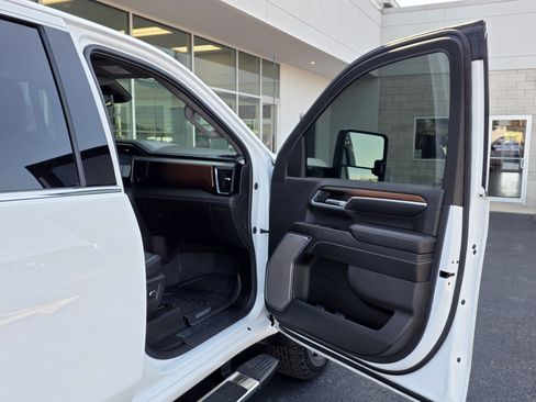 Used 2025 GMC Sierra 2500 Denali w/ Max Trailering Package AWD/4WD image 49