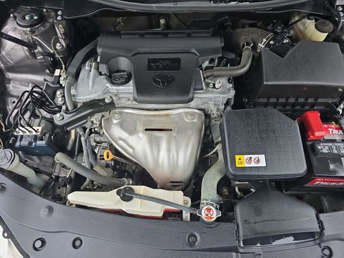 Used 2017 Toyota Camry LE image 31