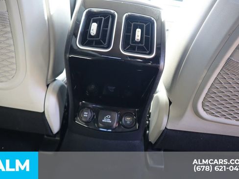 Used 2023 Kia Sorento SX Prestige image 26