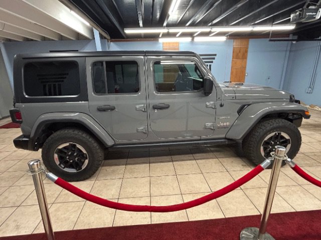 Used 2019 Jeep Wrangler Unlimited Sahara AWD/4WD image 5