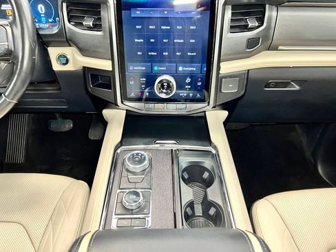 Used 2023 Ford Expedition Max Platinum AWD/4WD image 14