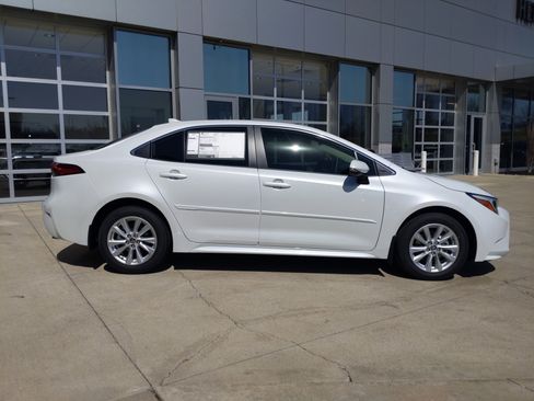 New 2026 Toyota Corolla XLE image 10