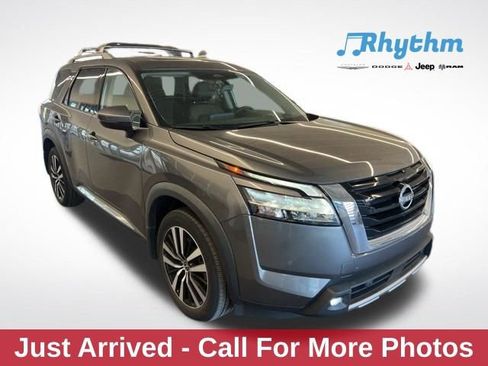 Used 2023 Nissan Pathfinder Platinum w/ Cargo Package image 1