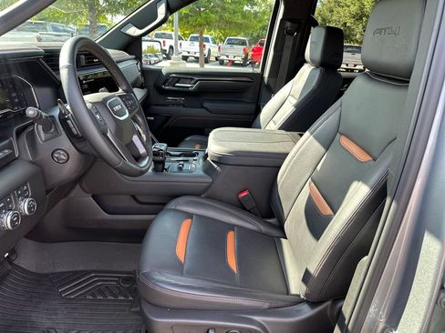 Used 2025 GMC Sierra 1500 AT4 w/ AT4 Premium Package AWD/4WD image 23